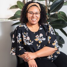 <p>To nurture company culture, our clients require consistency across internal swag programs globally. From sourcing to delivery, our online platform simplifies everything for both program managers and employees.</p>